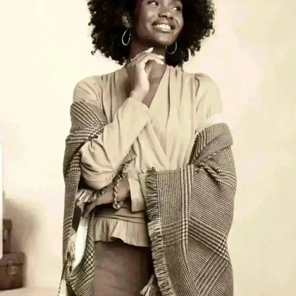 Banana Republic Petite Wrap Top - Picture 6 of 9